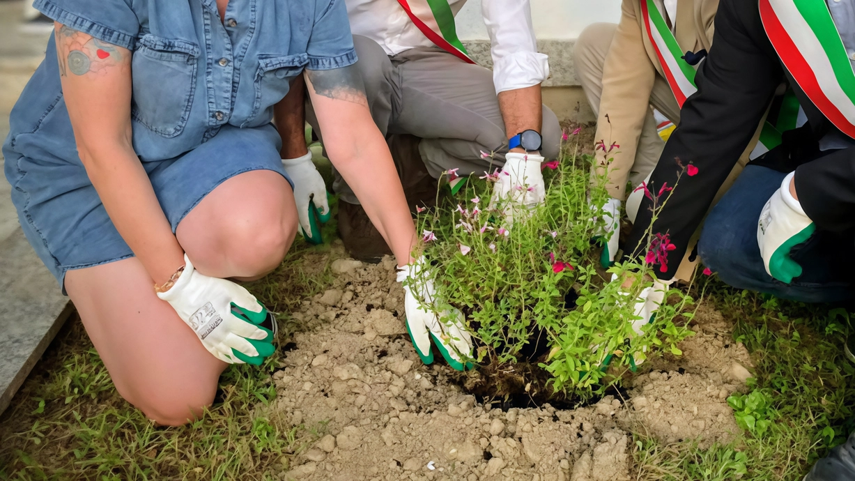 Sequestrata alla criminalità organizzata e ceduta al Comune per scopi sociali, l’ex villa di via Gramsci 13 diventerà una... Sequestrata alla criminalità organizzata e ceduta al Comune per scopi sociali, l’ex villa di via Gramsci 13 diventerà una...