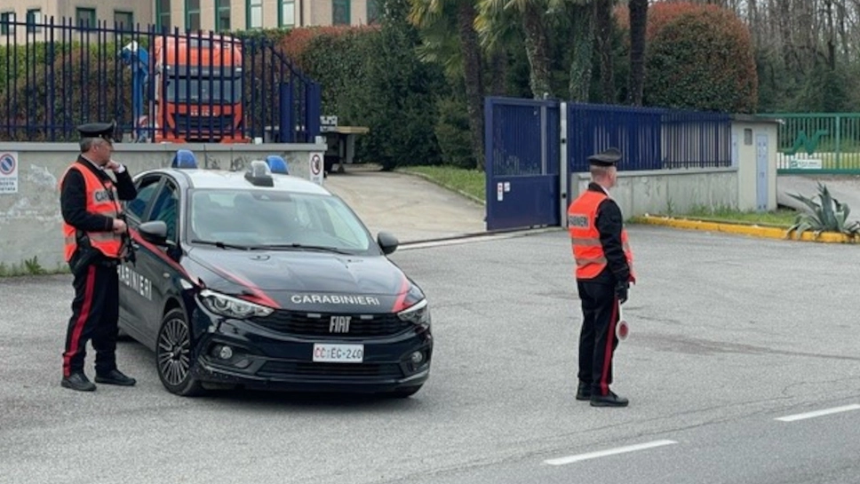 Tre stranieri di 25, 26 e 27 anni sono stati arrestati dai carabinieri della caserma di Oggiono