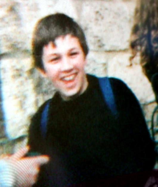 Brescia, la strage della famiglia Cottarelli e il ricordo di Luca massacrato a 17 anni: “Vittima innocente di crimini mafiosi” Brescia, la strage della famiglia Cottarelli e il ricordo di Luca massacrato a 17 anni: “Vittima innocente di crimini mafiosi”