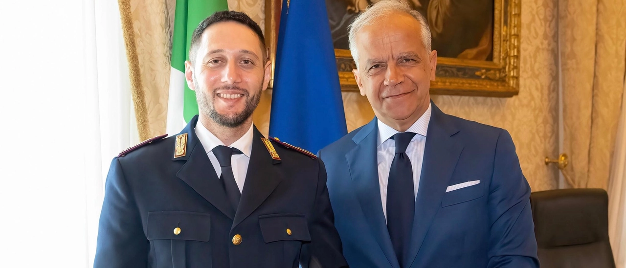Accoltellato alla stazione di Lambrate, il vice ispettore Di Martino torna in servizio: “Bentornato, Christian”