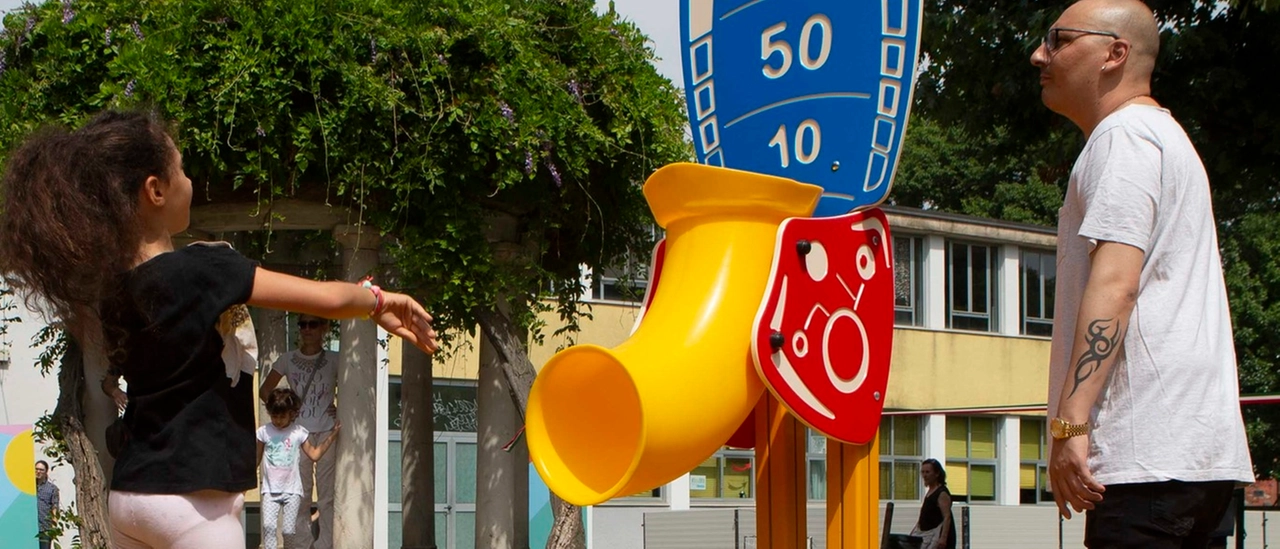 Isole di calore a Milano, il report di Legambiente: 85 gradi raggiunti in un parco giochi di viale Argonne