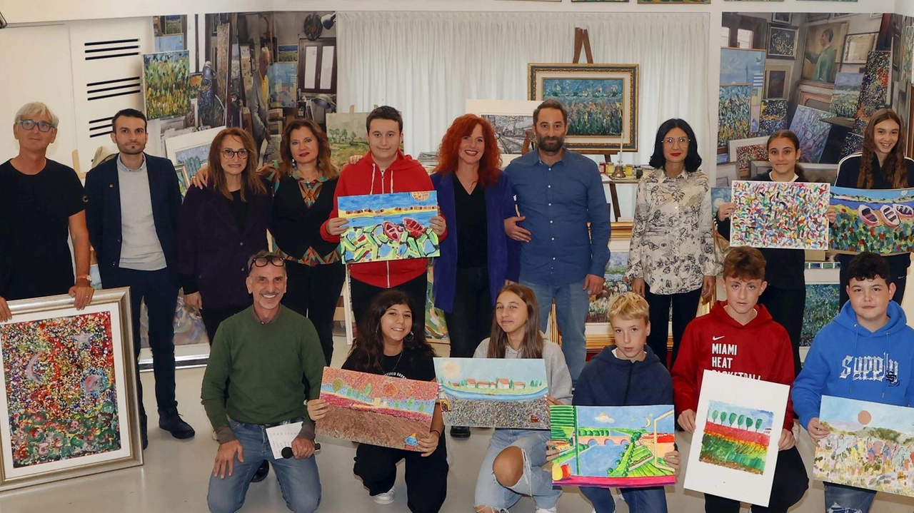 Mostra al Teatro Cassanese: opere dei ragazzi della scuola Alessandro Manzoni per concorso artistico. Valorizzazione degli artisti locali e premio per tutti i partecipanti. Mostra al Teatro Cassanese: opere dei ragazzi della scuola Alessandro Manzoni per concorso artistico. Valorizzazione degli artisti locali e premio per tutti i partecipanti.