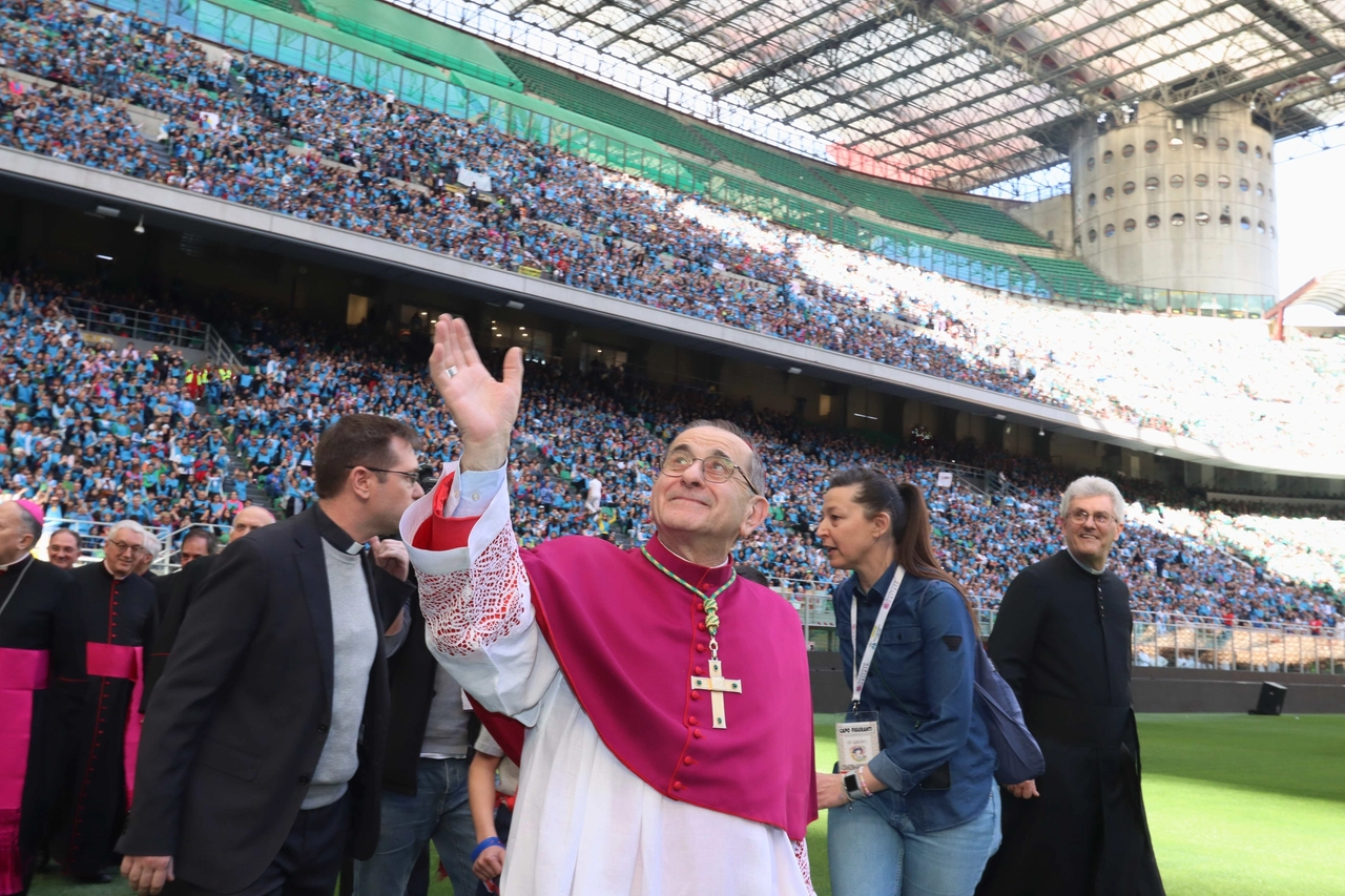 Monsignor Mario Delpini all'incontro di San Siro