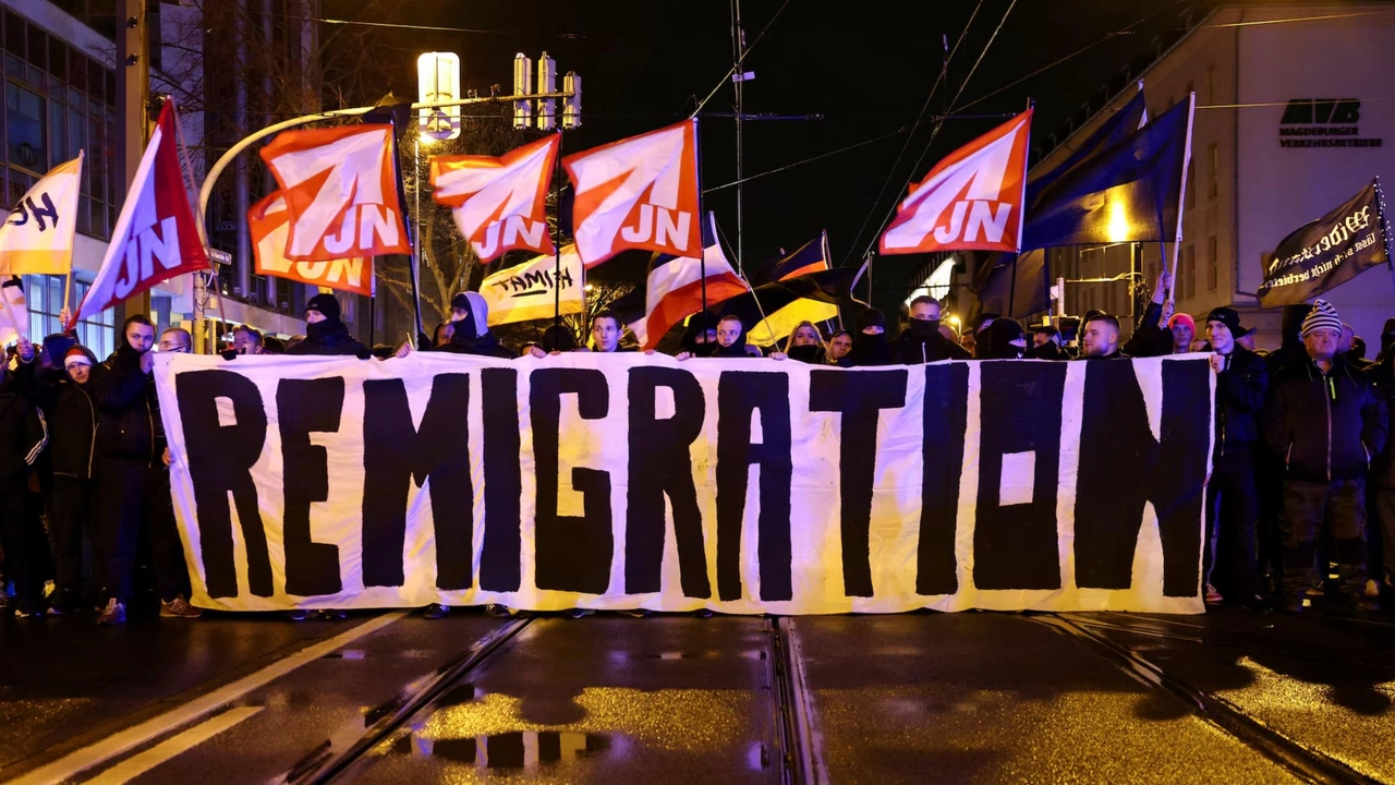 Una manifestazione dell'estrema destra tedesca Una manifestazione dell'estrema destra tedesca