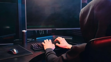 Arrestato il giovane hacker che terrorizzava i magistrati. “Ha avuto accesso a documenti segreti”