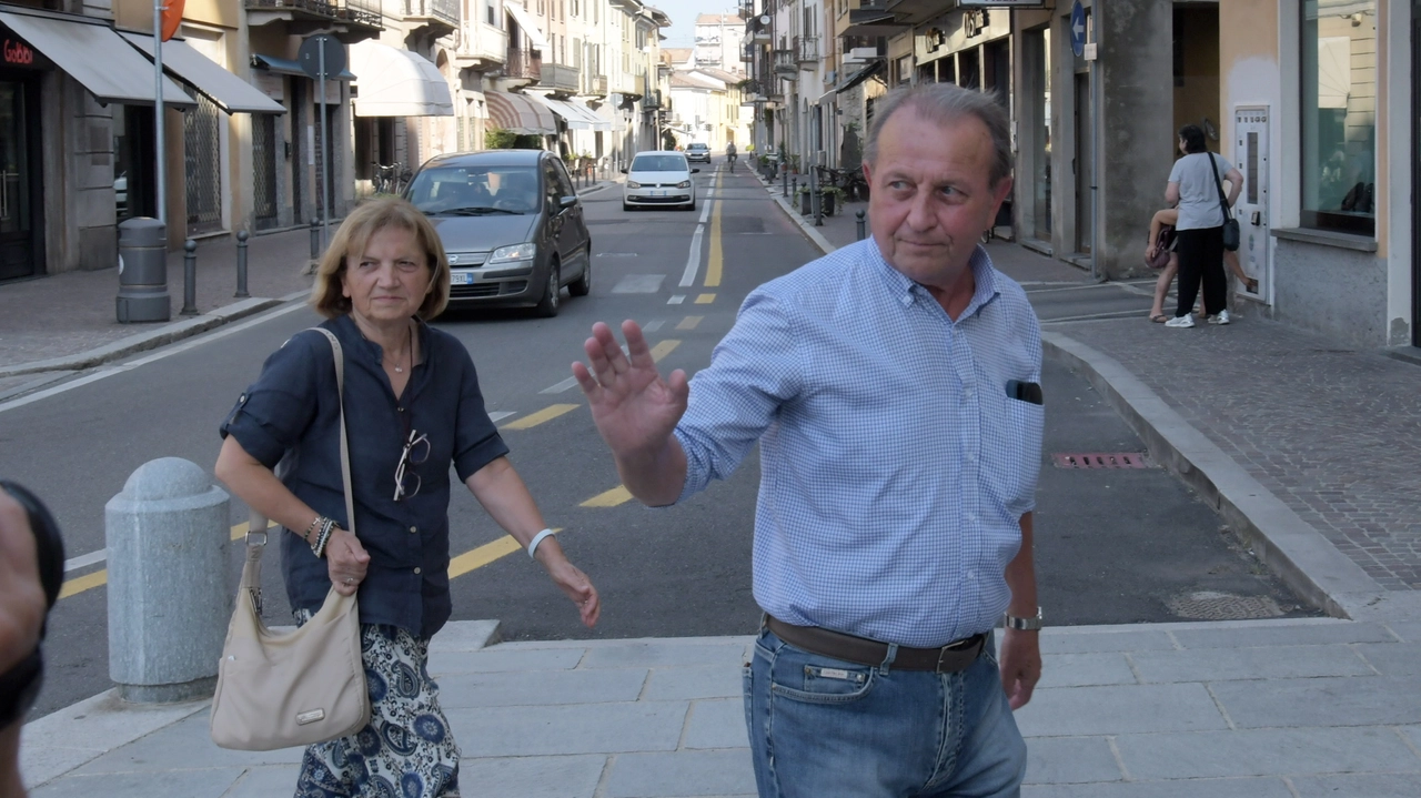 Rita Preda e Giuseppe Poggi, genitori di Chiara, prima della cerimonia a Garlasco