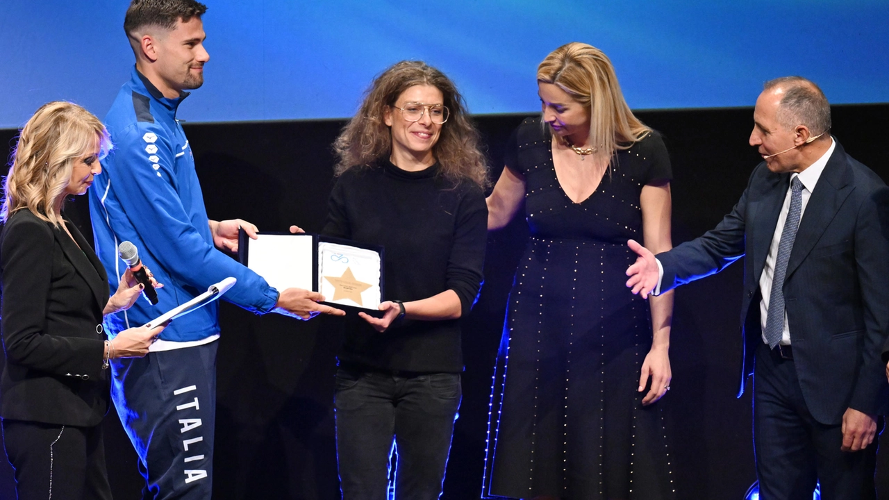 Ciclismo, Vittoria Bussi ritocca il proprio primato nel record dell'ora