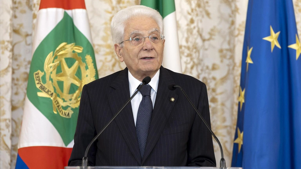 Pranzo di lavoro con Mattarella alla vigilia del summit europeo Pranzo di lavoro con Mattarella alla vigilia del summit europeo