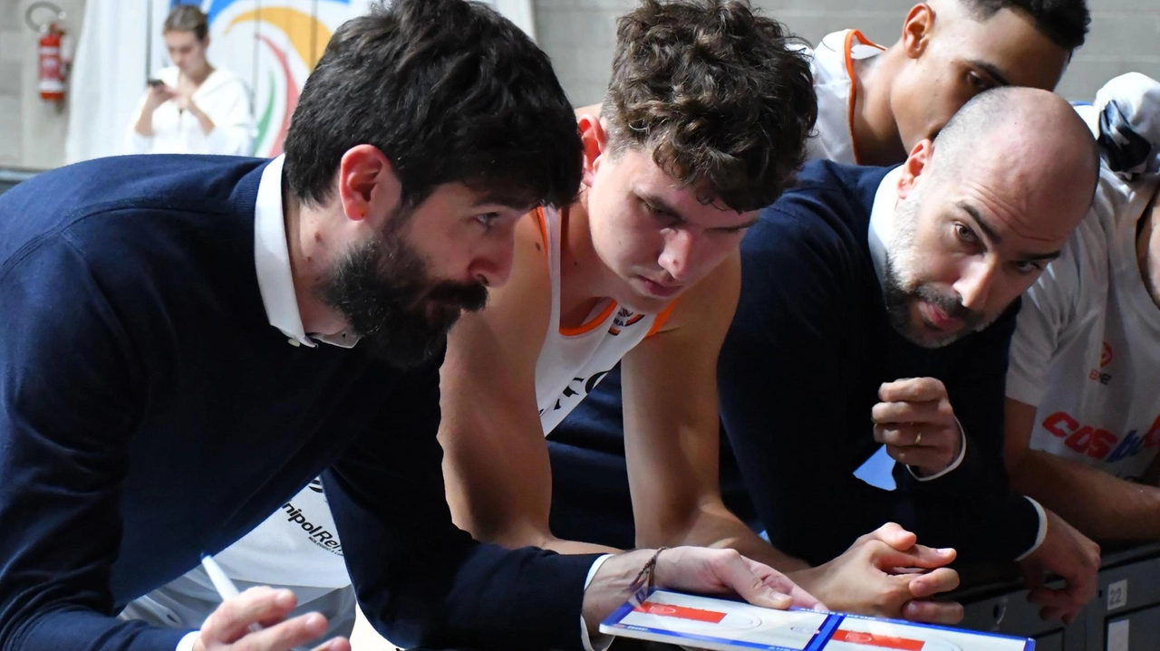 Coach Edoardo Gallazzi ha chiuso la sua avventura alla guida della Rimadesio Coach Edoardo Gallazzi ha chiuso la sua avventura alla guida della Rimadesio
