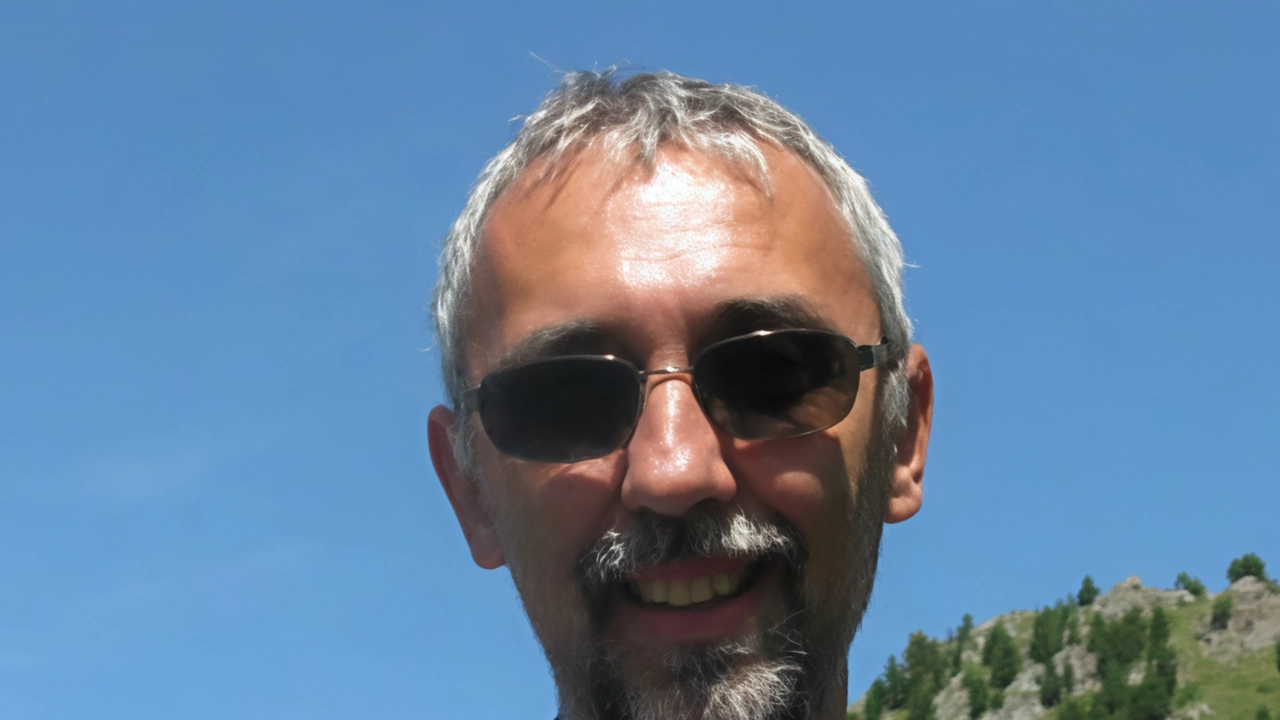 Il professor Luca Mocarelli dell'Università di Milano Bicocca analizza il divario tra retribuzioni e costo della vita in Lombardia. Le differenze significative sono legate al tipo di economia dei territori, con Milano che offre salari più alti ma costi maggiori. Adeguare le retribuzioni al costo reale della vita è difficile, soprattutto a livello pubblico. Le proposte di gabbie salariali sono state ostacolate dai sindacati. Il professor Luca Mocarelli dell'Università di Milano Bicocca analizza il divario tra retribuzioni e costo della vita in Lombardia. Le differenze significative sono legate al tipo di economia dei territori, con Milano che offre salari più alti ma costi maggiori. Adeguare le retribuzioni al costo reale della vita è difficile, soprattutto a livello pubblico. Le proposte di gabbie salariali sono state ostacolate dai sindacati.
