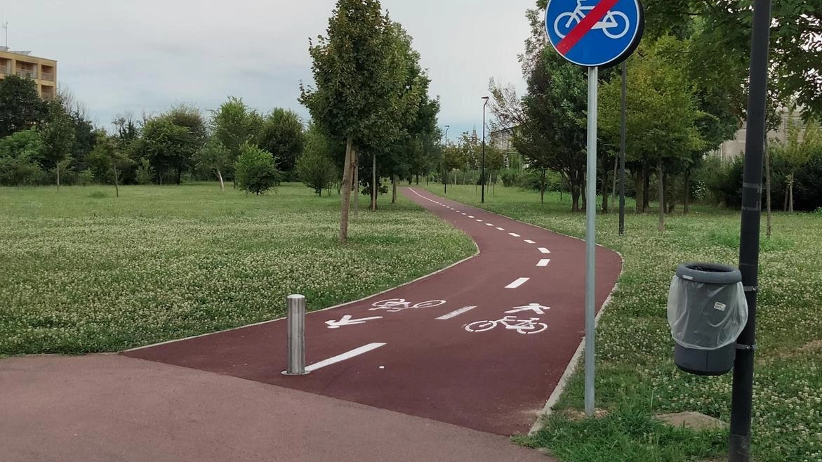 La nuova pista che completa l’anello ciclabile della zona nord di Cormano con partenza e arrivo al “Parco dell’acqua” La nuova pista che completa l’anello ciclabile della zona nord di Cormano con partenza e arrivo al “Parco dell’acqua”