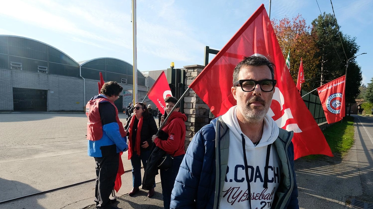 Massimo Carcano, 52 anni, responsabile del magazzino e rappresentante sindacale licenziato dall’azienda Massimo Carcano, 52 anni, responsabile del magazzino e rappresentante sindacale licenziato dall’azienda