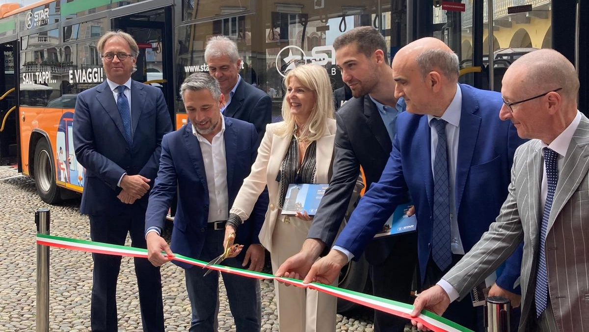 La presentazione del sistema di biglietteria elettronica lo scorso giugno in piazza della Vittoria La presentazione del sistema di biglietteria elettronica lo scorso giugno in piazza della Vittoria