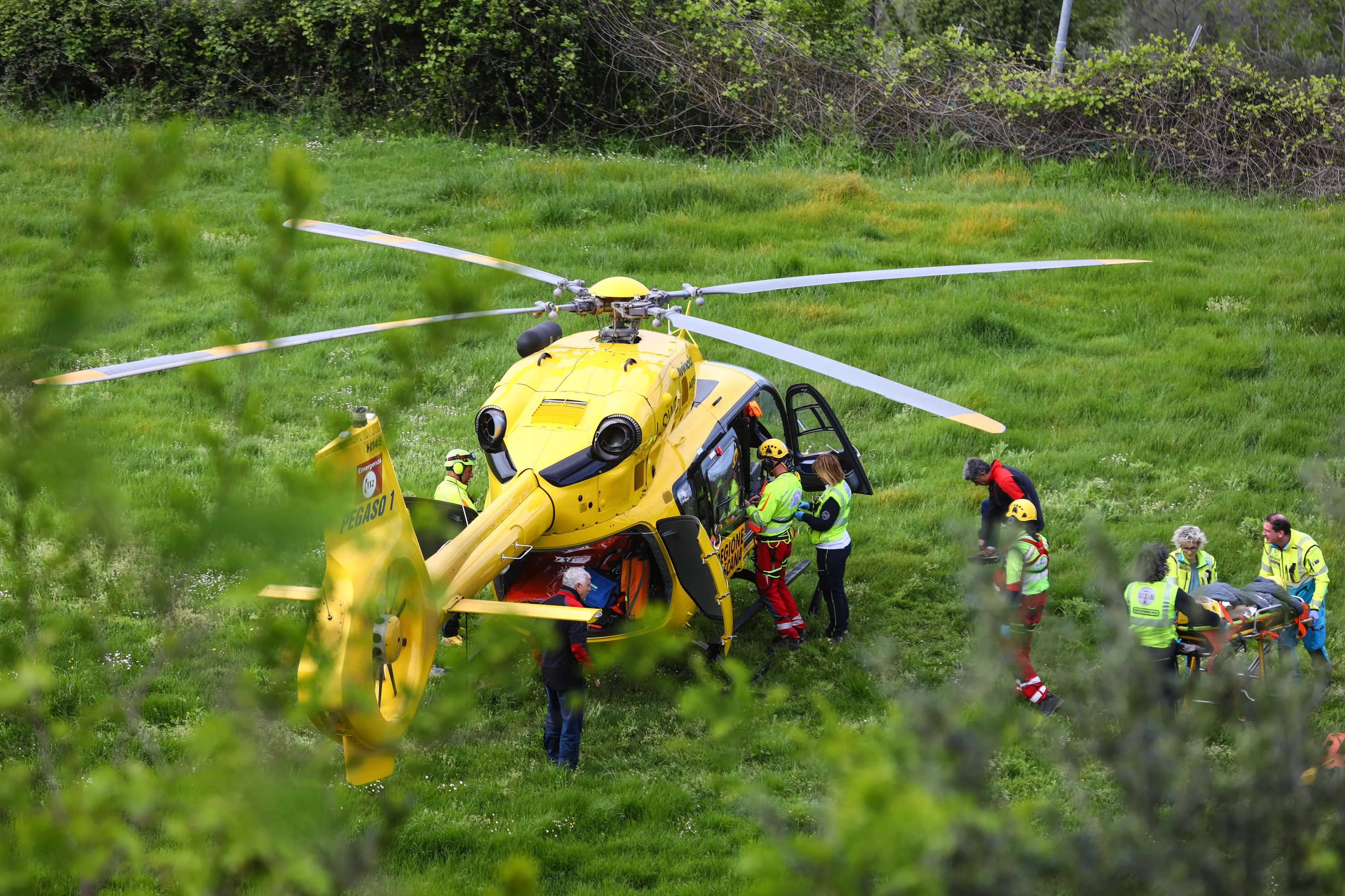 Malore dopo la puntura di un insetto: escursionista recuperato sulla Ferrata Gamma 1