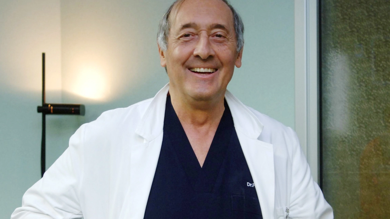 In oltre 50 anni di carriera ha operato 12mila pazienti tra adulti e bambini “E ora insegno ai giovani medici” La storia di Alessandro Frigiola 82 anni luminare della cardio-chirurgia pediatrica adesso è diventata un docufilm In oltre 50 anni di carriera ha operato 12mila pazienti tra adulti e bambini “E ora insegno ai giovani medici” La storia di Alessandro Frigiola 82 anni luminare della cardio-chirurgia pediatrica adesso è diventata un docufilm