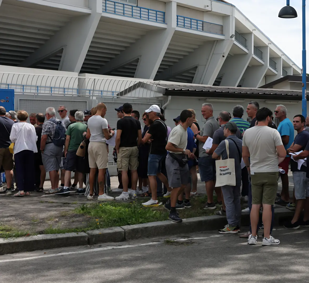 Brescia, la città ci crede. Code per gli abbonamenti