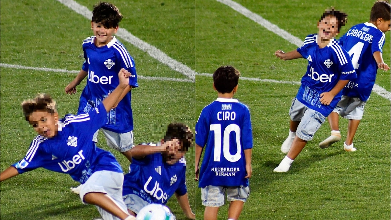Due momenti della partita improvvisata dai baby calciatori e figli d'arte sul campo del Sinigaglia