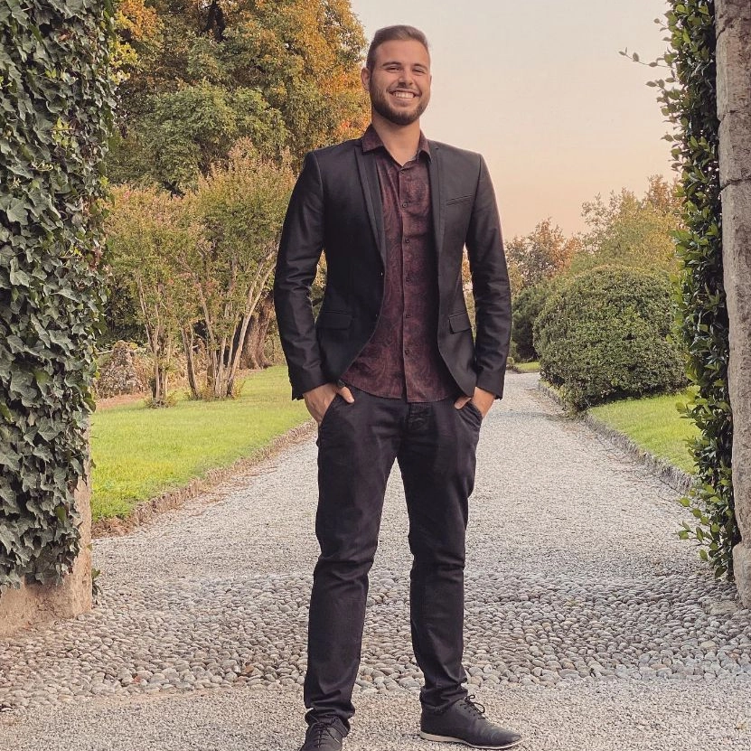 Andrea Piscina, speaker radiofonico (Foto Instagram)