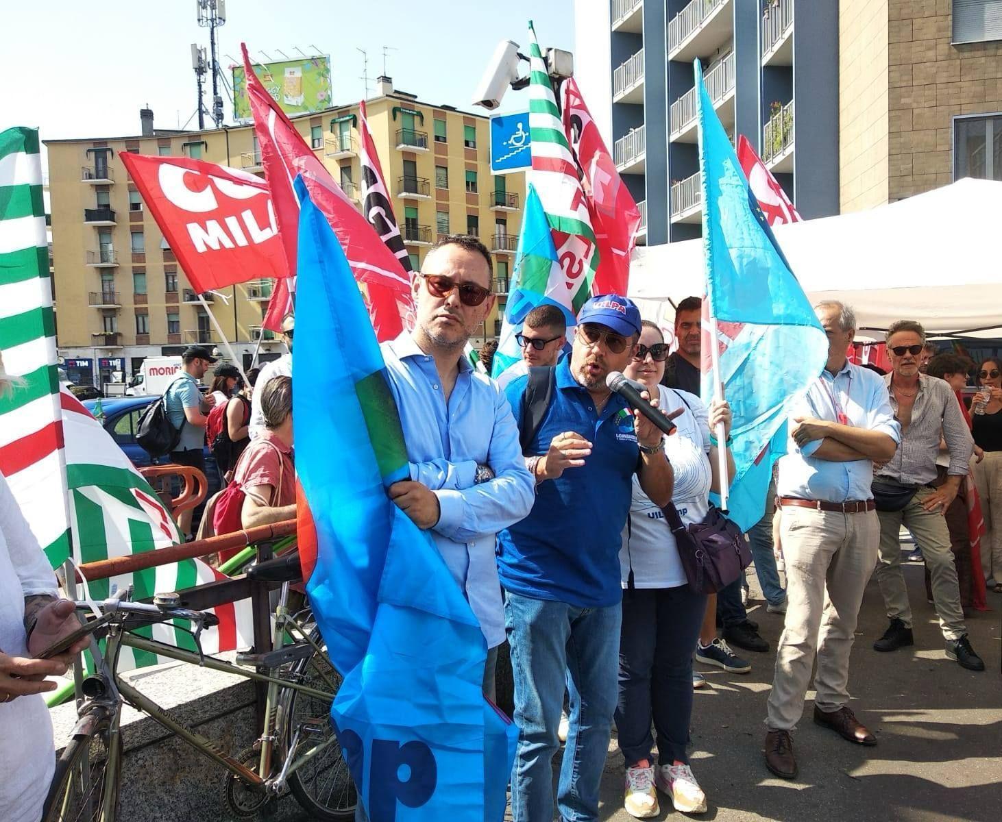 La protesta dei precari: il ministero ci deve assumere La protesta dei precari: il ministero ci deve assumere