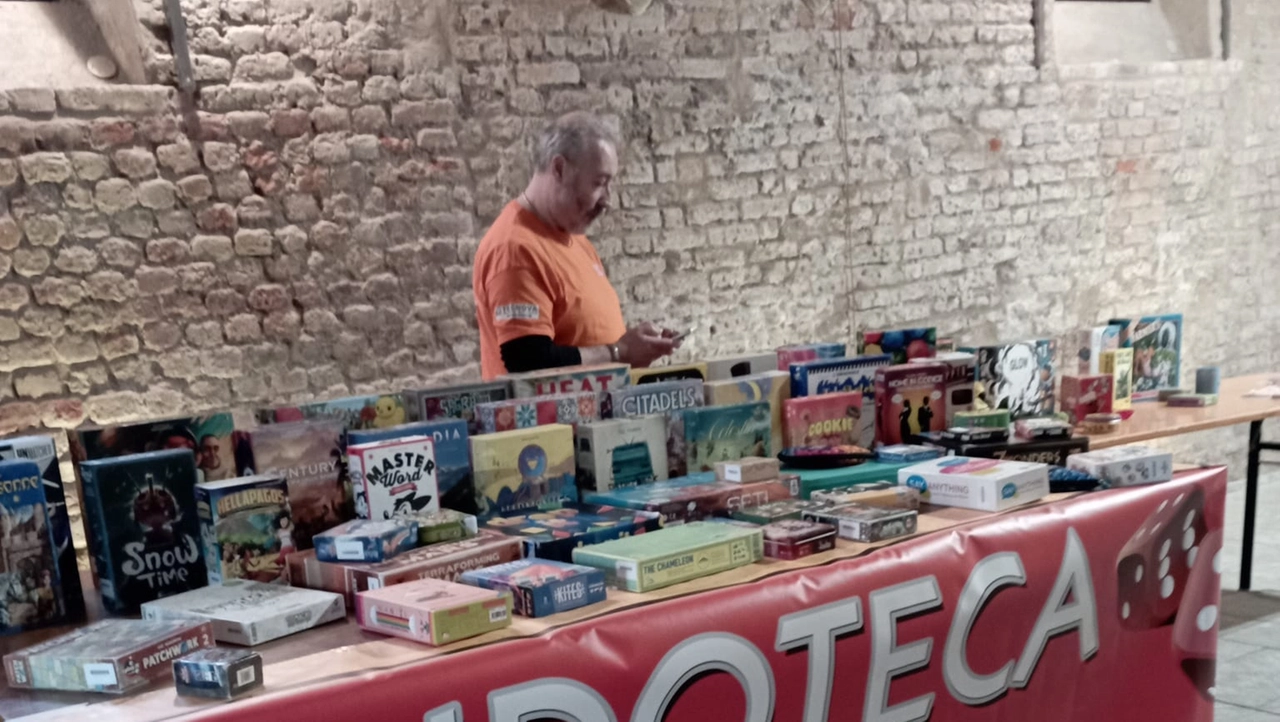 Tre sale del Castello Visconteo ospiteranno anche oggi la kermesse ludica Tre sale del Castello Visconteo ospiteranno anche oggi la kermesse ludica
