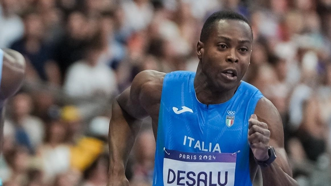 Fausto Desalu c’è. Alla prima uscita stagionale, nei ’suoi’ 200 metri, l’azzurro, ex medaglia d’oro con la 4x100 a Tokyo...
