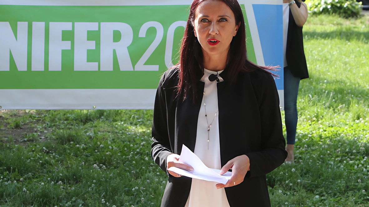 L’ex assessora alla Sicurezza di Desio, Jennifer Moro, tra i firmatari del documento L’ex assessora alla Sicurezza di Desio, Jennifer Moro, tra i firmatari del documento