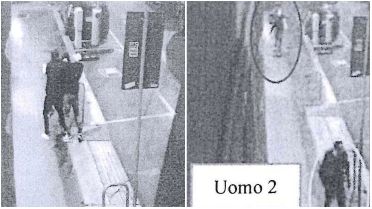 Due frame delle immagini delle telecamere di sorveglianza che hanno immortalato l'aggressione in zona Garibaldi Due frame delle immagini delle telecamere di sorveglianza che hanno immortalato l'aggressione in zona Garibaldi