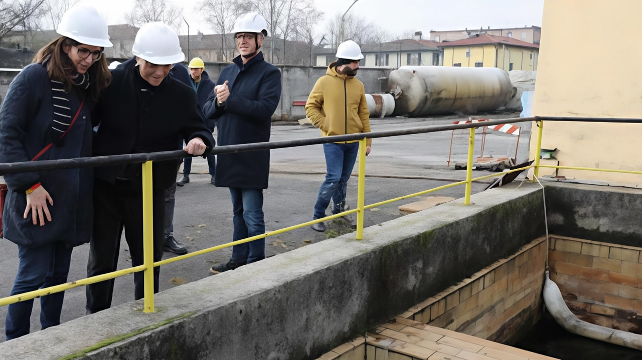 Brescia, coprirà le spese sostenute per la bonifica senza dare aiuti ai cittadini che abitano all’interno o fuori il perimetro interessato. Assemblea pubblica per decidere il da farsi. Brescia, coprirà le spese sostenute per la bonifica senza dare aiuti ai cittadini che abitano all’interno o fuori il perimetro interessato. Assemblea pubblica per decidere il da farsi.