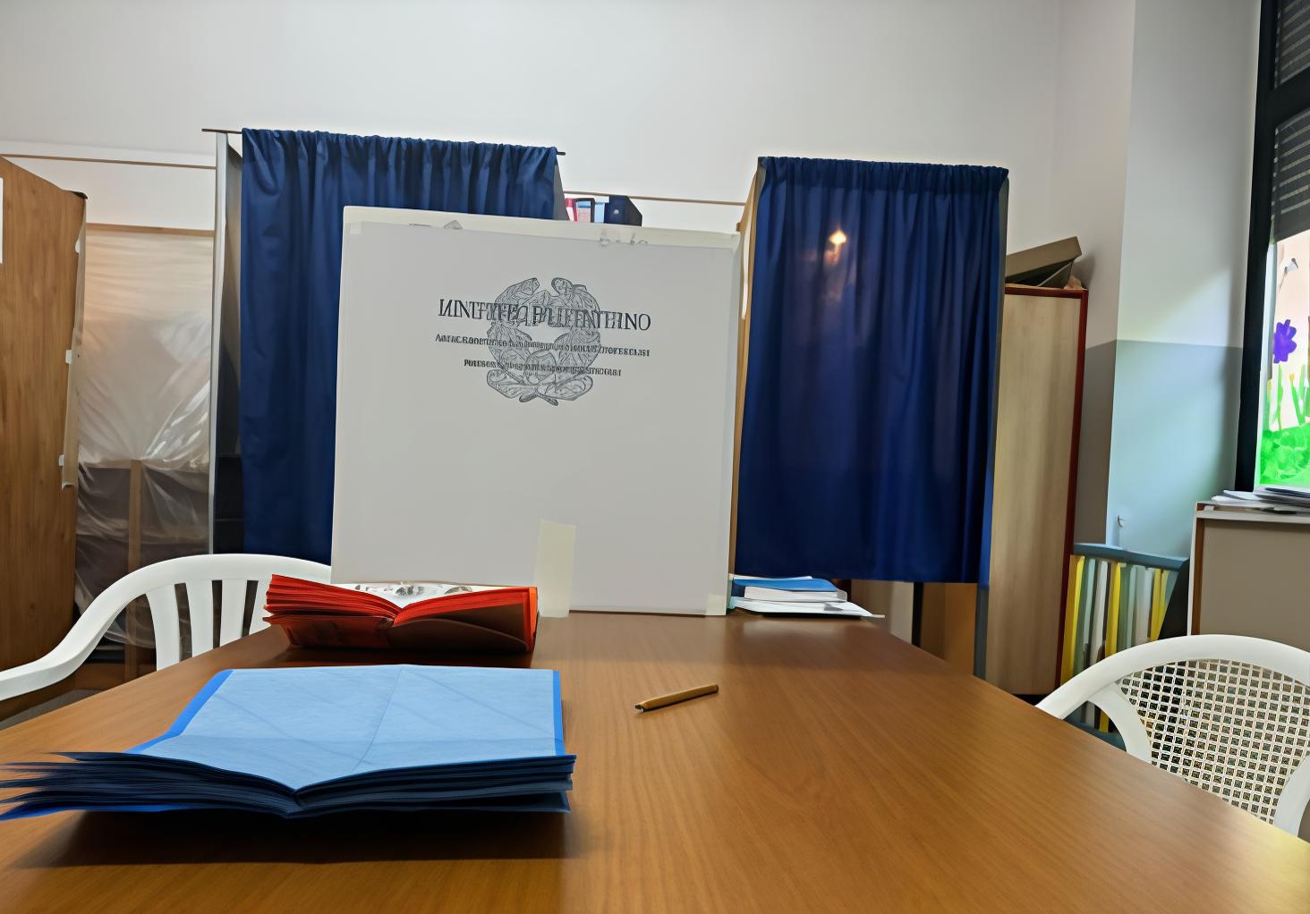 sfida affluenza per i 5 referendum comunali il pd punta sulle primarie