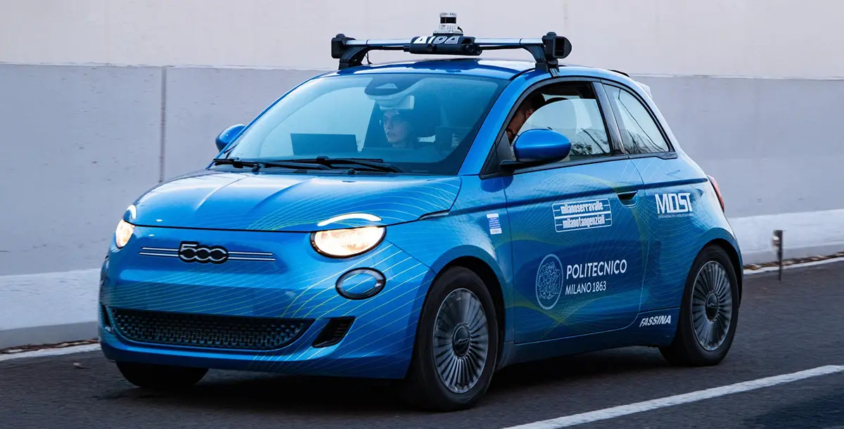 Aida, cos’è e come funziona l’auto guidata dall’Ai. Test in corso in diverse città lombarde