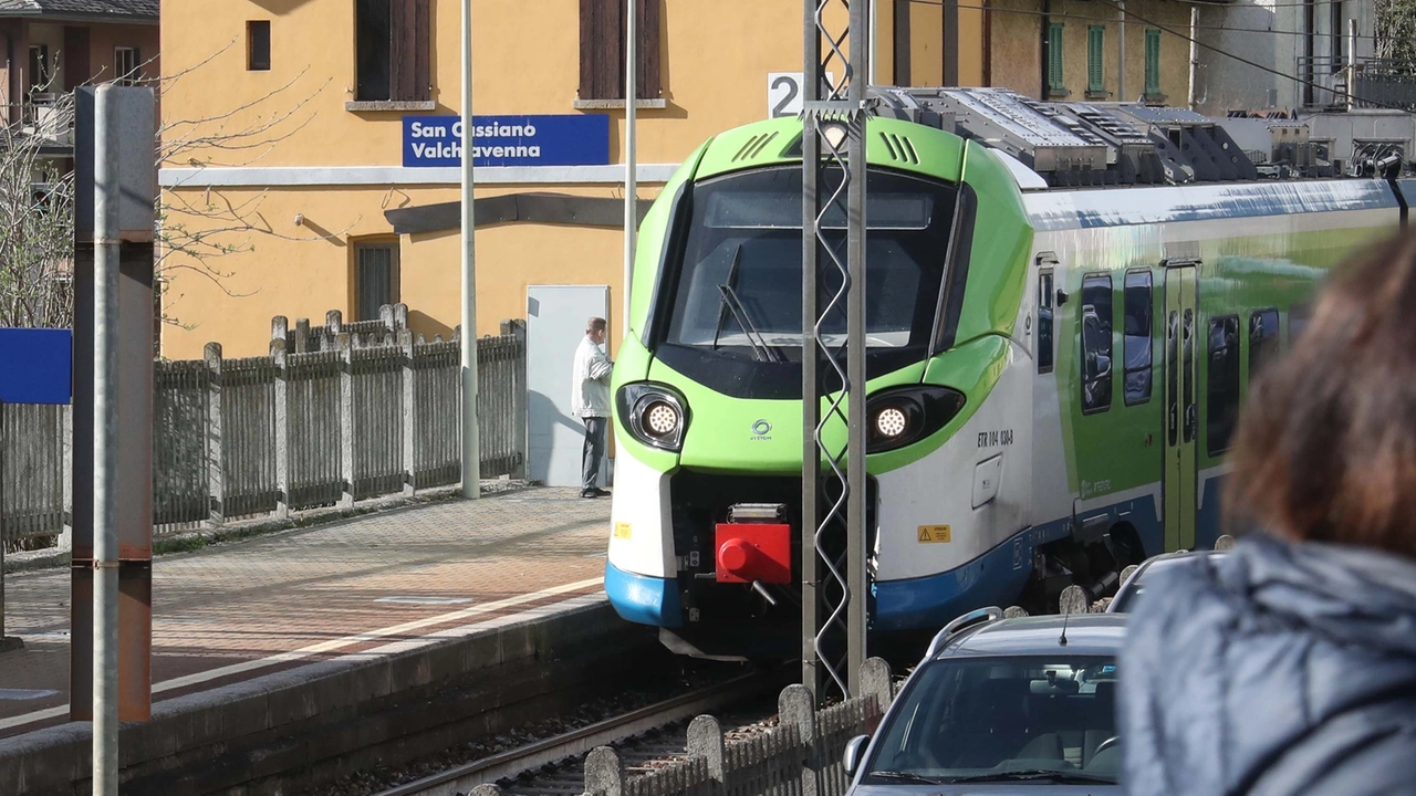 Crosio: “Trenord è al collasso ed è senza più l’alibi di una vecchia flotta di treni” Crosio: “Trenord è al collasso ed è senza più l’alibi di una vecchia flotta di treni”