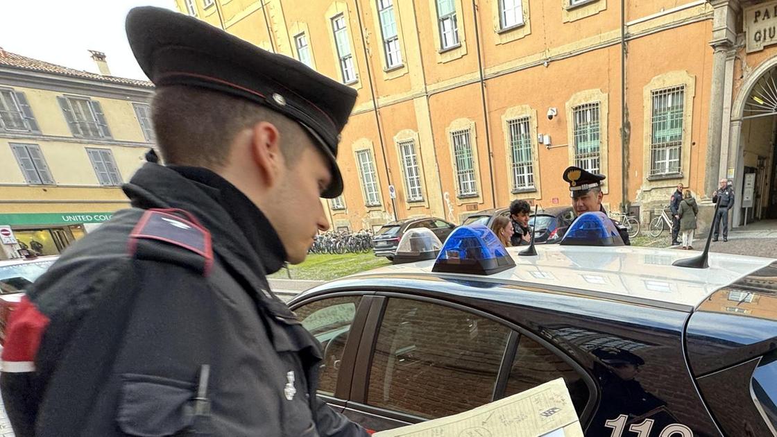 Incursione dalla finestra. Saccheggiati i preziosi Incursione dalla finestra. Saccheggiati i preziosi