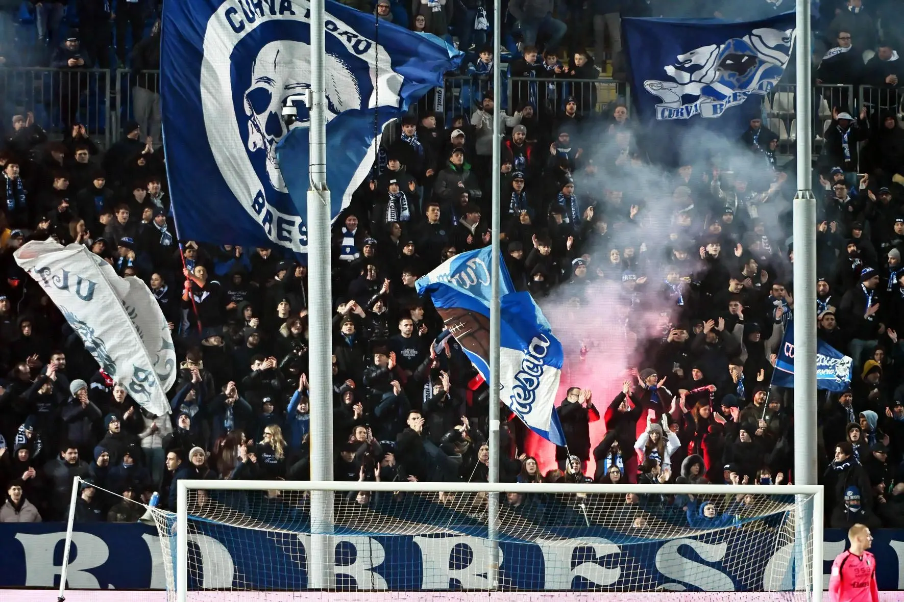 La protesta. Ultras del Brescia e della Sampdoria contro la Lega : "No alle fusioni»