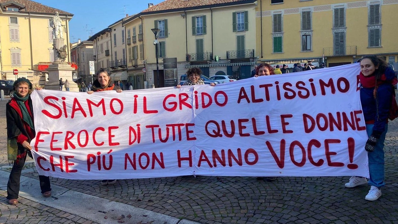 Si chiama “Libere Tutte! Autodeterminazione e diritti sessuali“ l’iniziativa organizzata da Rumorosse a Lodi domani e domenica al Teatrino Giannetta... Si chiama “Libere Tutte! Autodeterminazione e diritti sessuali“ l’iniziativa organizzata da Rumorosse a Lodi domani e domenica al Teatrino Giannetta...
