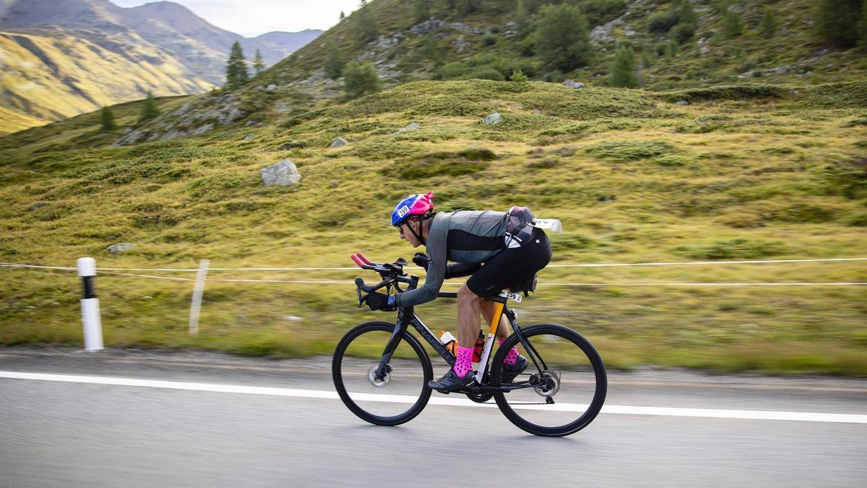 Torna oggi a Livigno uno degli appuntamenti più spettacolari della multidisciplina: 3,8 km di nuoto, 195 di bici e... Torna oggi a Livigno uno degli appuntamenti più spettacolari della multidisciplina: 3,8 km di nuoto, 195 di bici e...