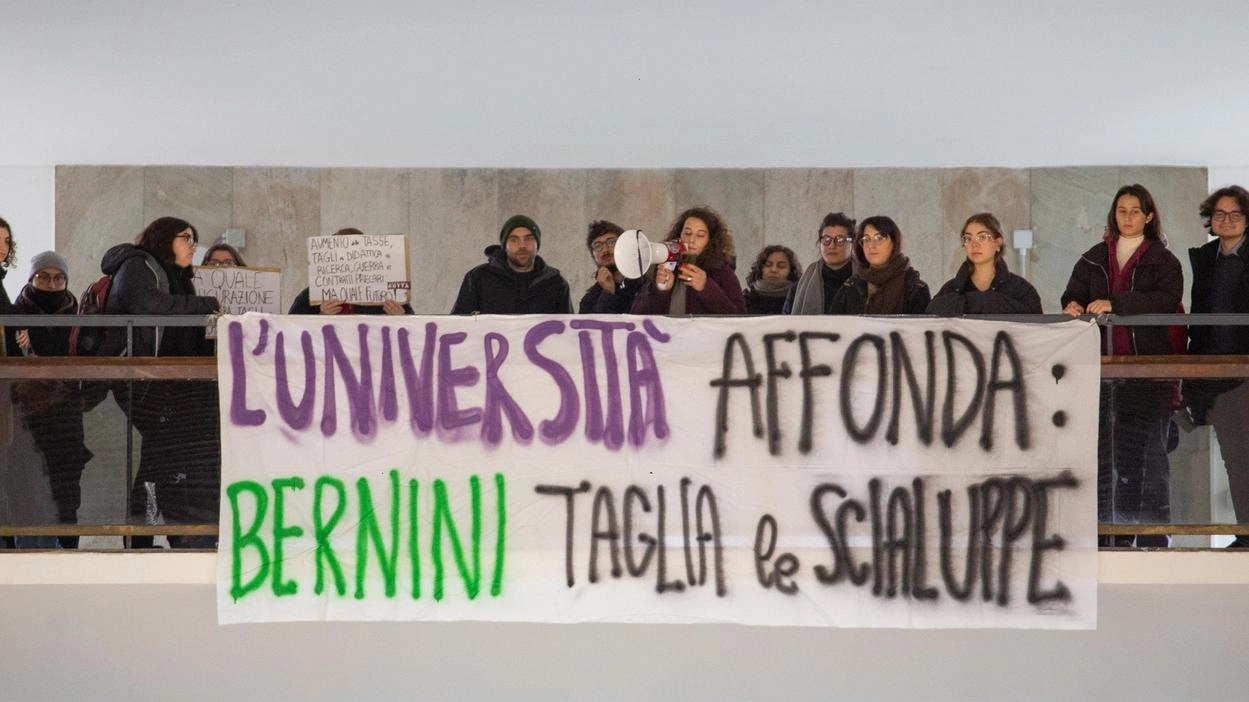 La protesta dell’Assemblea precaria universitaria di Milano in Festa del Perdono La protesta dell’Assemblea precaria universitaria di Milano in Festa del Perdono