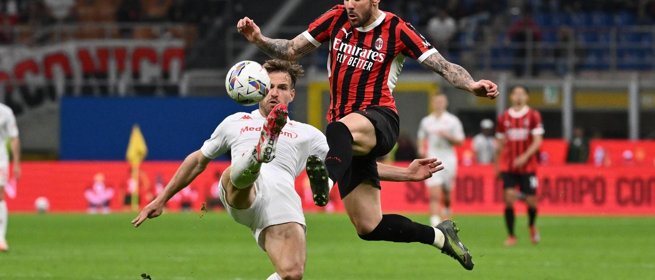 Theo Hernandez tra Milan e Real Madrid: il rinnovo è ancora in bilico