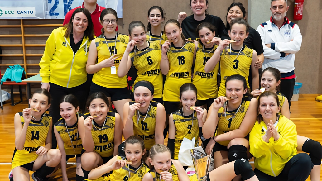 Jolly Palazzolo Milanese ha conquistato il primo posto tra. 82 squadre e Lovvey Pallavolo Paderno si è classificata terza