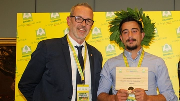 Davide Codazzi, il pastore influencer valtellinese riceve l’Oscar Green. Con ‘Modavegia’ il racconto della vita in alpeggio
