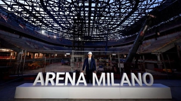Acceso il primo anello led dell’Arena Santa Giulia Milano: sarà la facciata mediatica più grande d’Europa