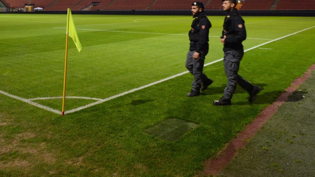 Dopo la consegna da parte di Inter e Milan del dossier per l’acquisto del Meazza e delle aree circostanti arriverà... Dopo la consegna da parte di Inter e Milan del dossier per l’acquisto del Meazza e delle aree circostanti arriverà...