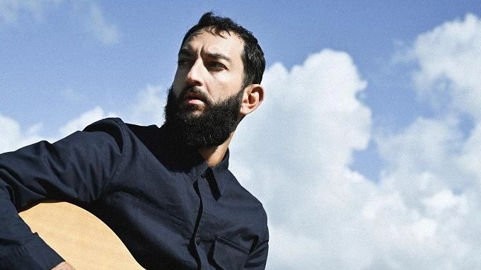 Oggi alle 21 entra nel vivo il Bicocca Musical Festival: sul palco dell’auditorium dell’ateneo salirà il cantautore Vasco Brondi per un... Oggi alle 21 entra nel vivo il Bicocca Musical Festival: sul palco dell’auditorium dell’ateneo salirà il cantautore Vasco Brondi per un...