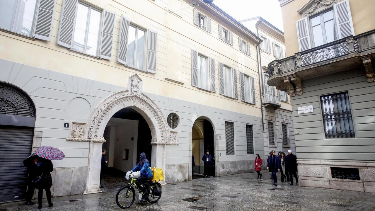 Al contrario del piano di Piazzetta Cuccia al 2028