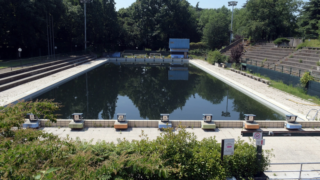 La piscina scoperta quest'estate non sarà utilizzabile La piscina scoperta quest'estate non sarà utilizzabile