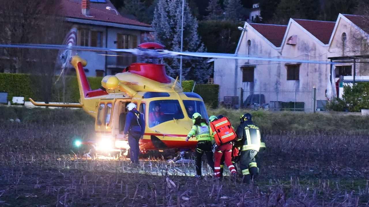 Sul posto è dovuto intervenire l’elisoccorso di Como per il trasporto in Brianza Sul posto è dovuto intervenire l’elisoccorso di Como per il trasporto in Brianza