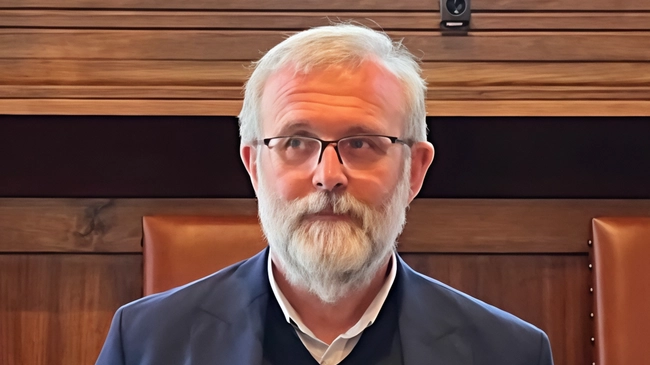 Nasce a Sondrio l'associazione So.Cer per la creazione della comunità energetica rinnovabile. Presenti i soci fondatori e il presidente della Provincia, Menegola, che sottolinea l'importanza del progetto per lo sviluppo sostenibile del territorio. Il consiglio direttivo è stato nominato durante la riunione costitutiva. Nasce a Sondrio l'associazione So.Cer per la creazione della comunità energetica rinnovabile. Presenti i soci fondatori e il presidente della Provincia, Menegola, che sottolinea l'importanza del progetto per lo sviluppo sostenibile del territorio. Il consiglio direttivo è stato nominato durante la riunione costitutiva.