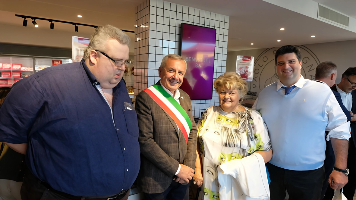 Il sindaco ha ordinato le bandiere a mezz’asta nella cittadina plasmata dall’impegno della famiglia Il sindaco ha ordinato le bandiere a mezz’asta nella cittadina plasmata dall’impegno della famiglia