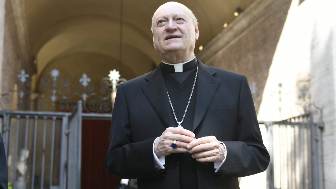 Gianfranco Ravasi, originario di Merate (Lecco), classe 1942, cardinale, arcivescovo e biblista, presidente emerito del Pontificio consiglio della cultura Gianfranco Ravasi, originario di Merate (Lecco), classe 1942, cardinale, arcivescovo e biblista, presidente emerito del Pontificio consiglio della cultura