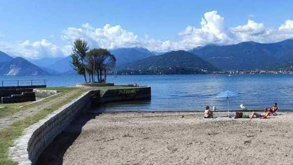 La Cerro beach di Laveno Mombello “salvata“ dai rigurgiti degli scarichi del depuratore grazie all’allargamento delle condotte