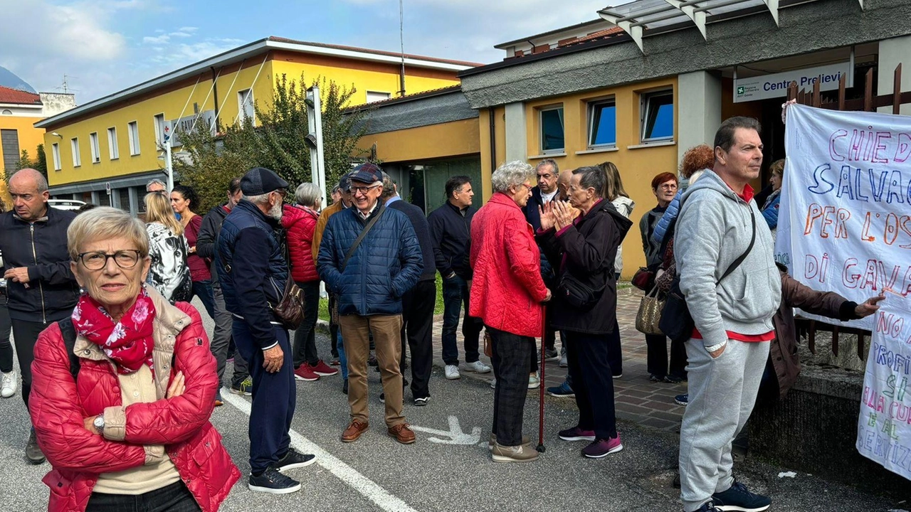 Tutta la comunità ha paura che le progressive dismissioni di molti servizi portino piano piano all’abbandono. del. nosocomio di valenza territoriale Bertolaso ha garantito che non sarà così, ma il Punto nascita resta un’incognita Tutta la comunità ha paura che le progressive dismissioni di molti servizi portino piano piano all’abbandono. del. nosocomio di valenza territoriale Bertolaso ha garantito che non sarà così, ma il Punto nascita resta un’incognita